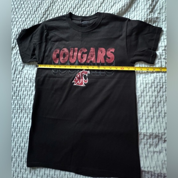 Hanes men Black and Red Cougars Tee size small - Picture 4 of 6